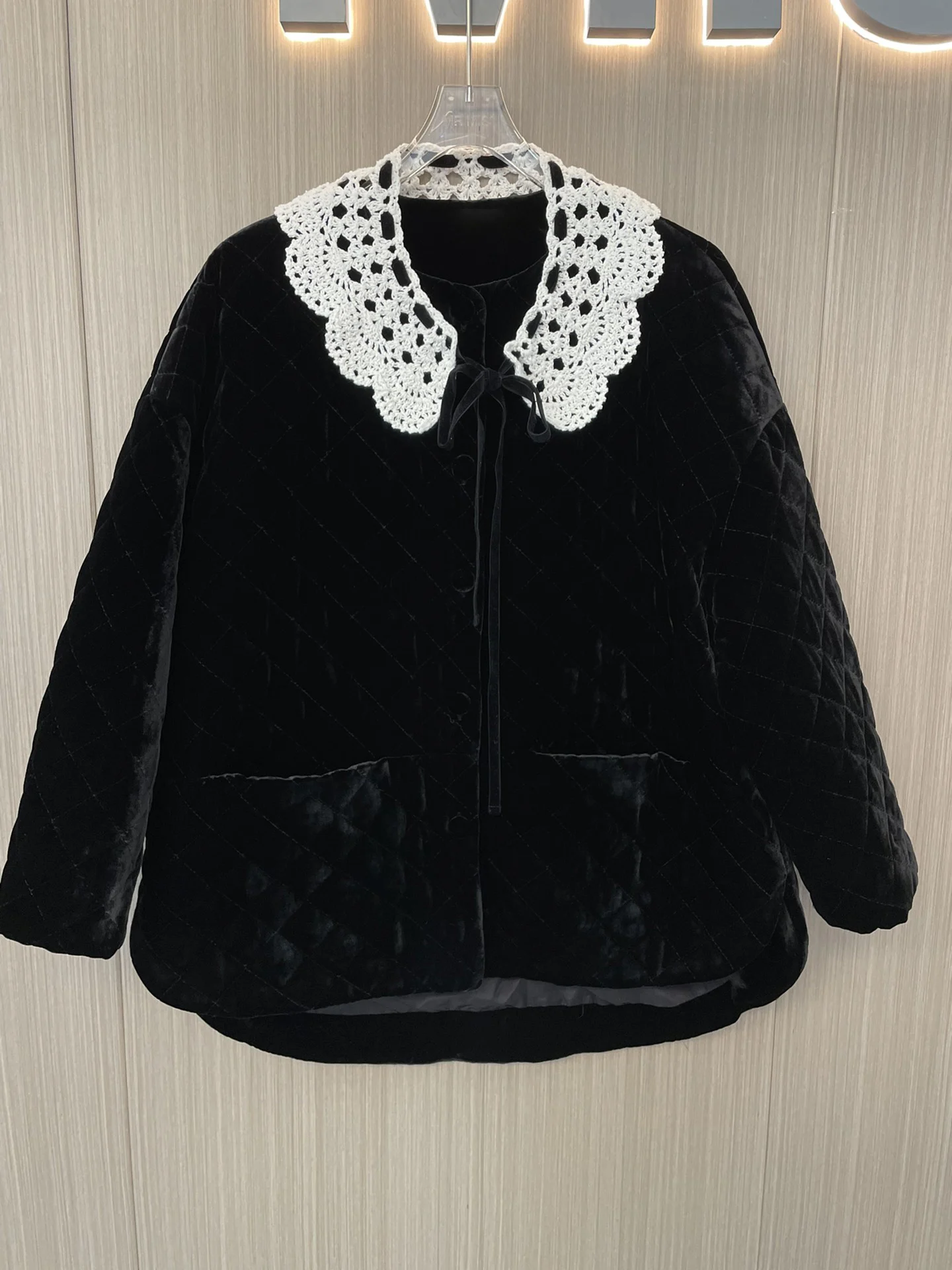 

2023Autumn and winter new velvet fabric quilted check process retro cotton set collar can be removed11.3