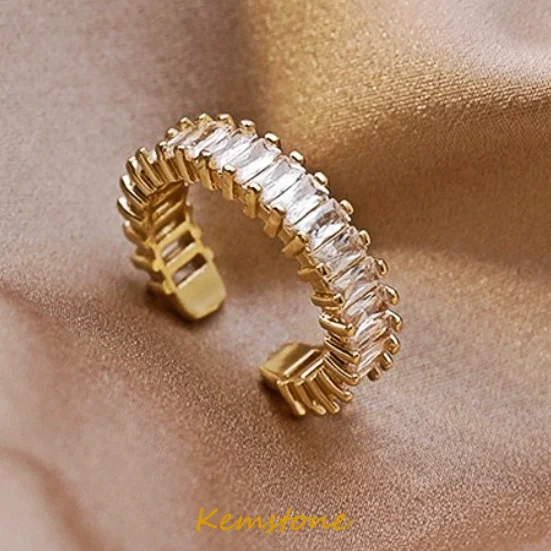 Роскошное блестящее позолоченное кольцо Kemstone с кубическим цирконием и белым