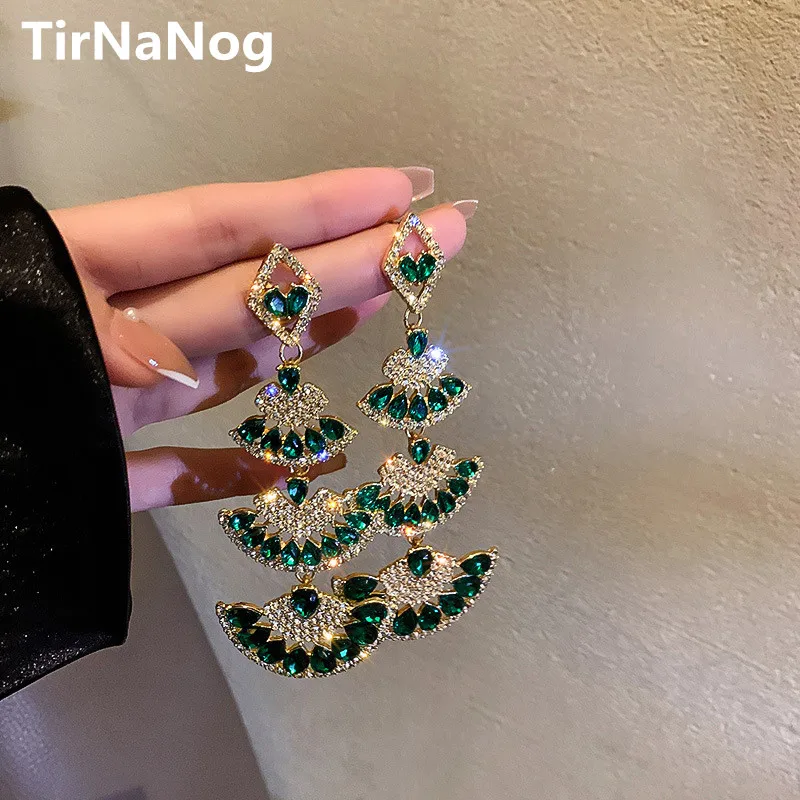 

2022 New Retro Green Crystal Pendant Earrings Fashion Classic Luxury Long Tassels Geometry Fan Stud Earrings