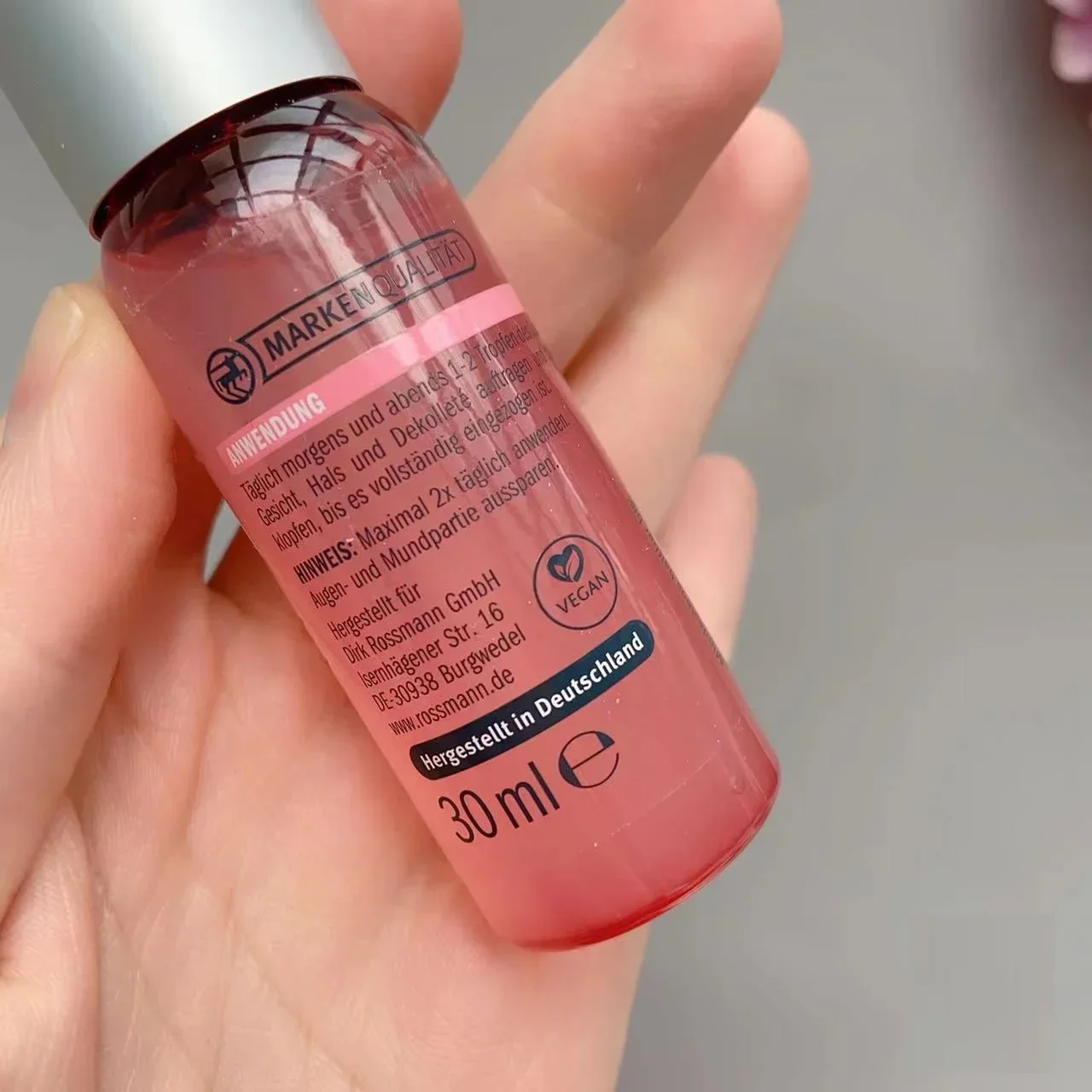 Германия ISANA Ниацинамидная сыворотка для лица 30 мл Питательная увлажняющая