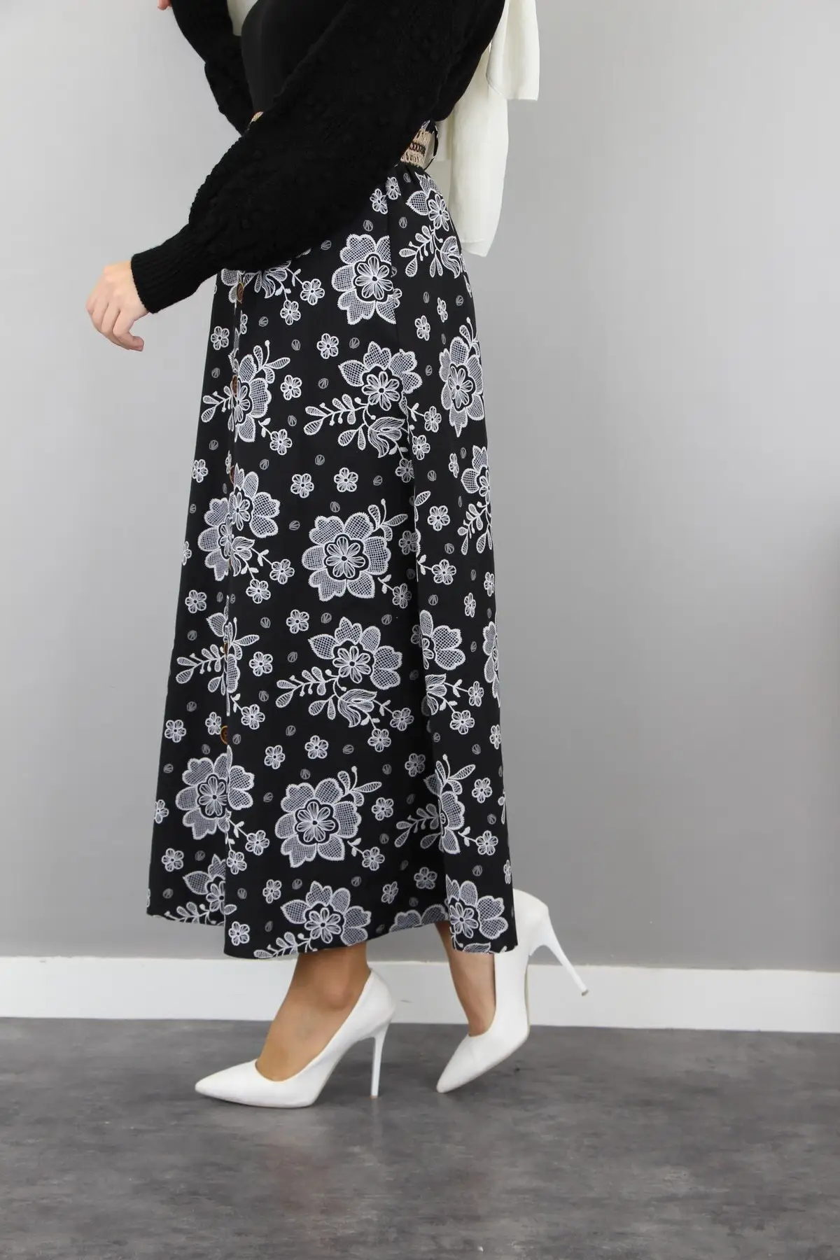 

Women Black Flower Hijab senli Mesh Belt Button Size taylor should Linen Skirt Women Muslim Clothing Skirt 2021 Fashion
