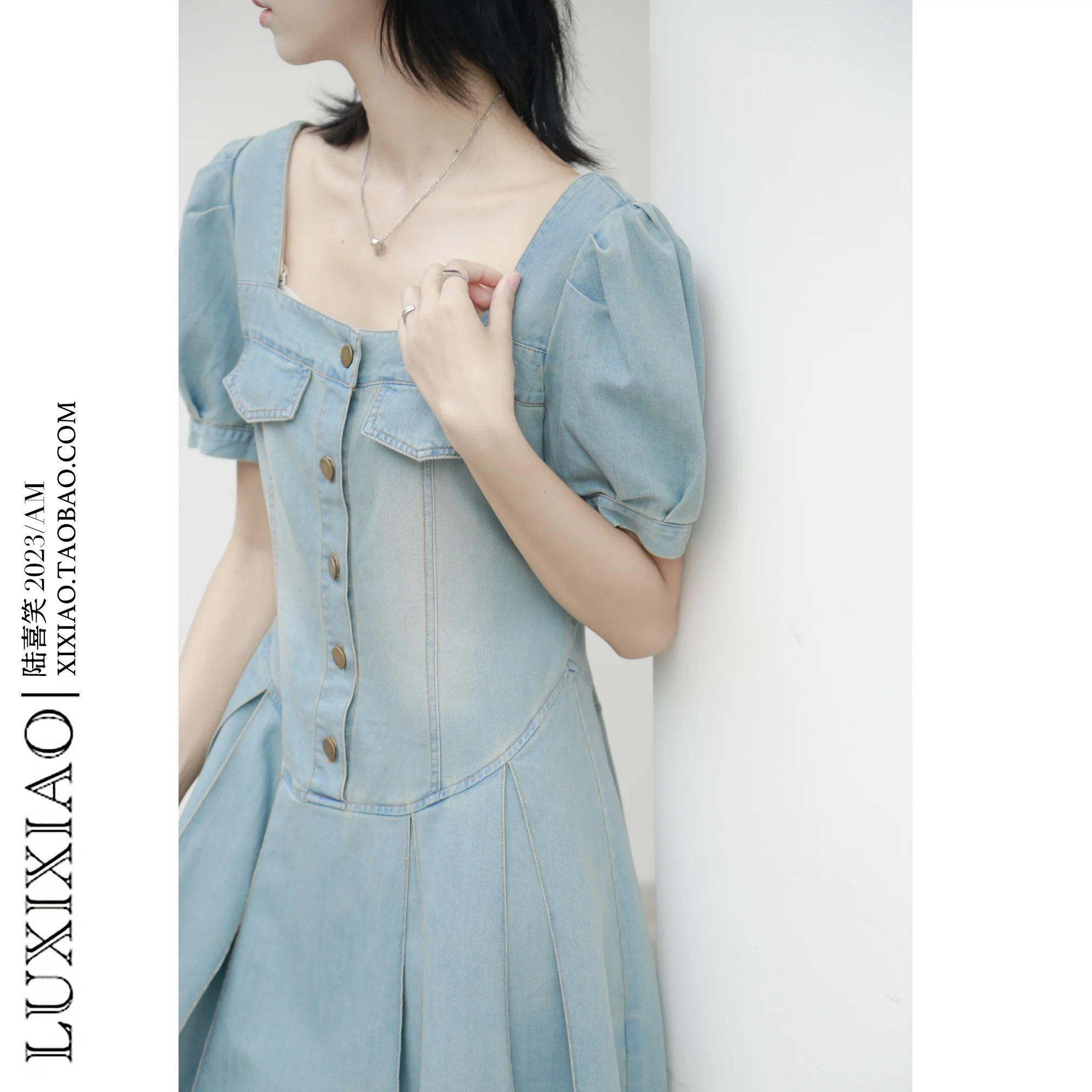 Роскошное платье 2024 новый пуловер плиссированное короткое A Word женское с пышными