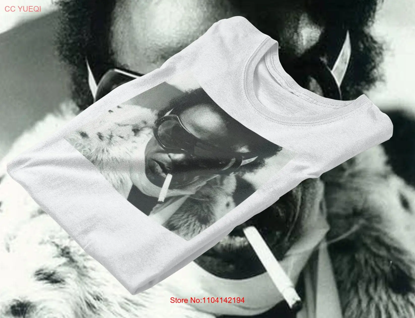 Черно-белая футболка с коротким рукавом и длинным