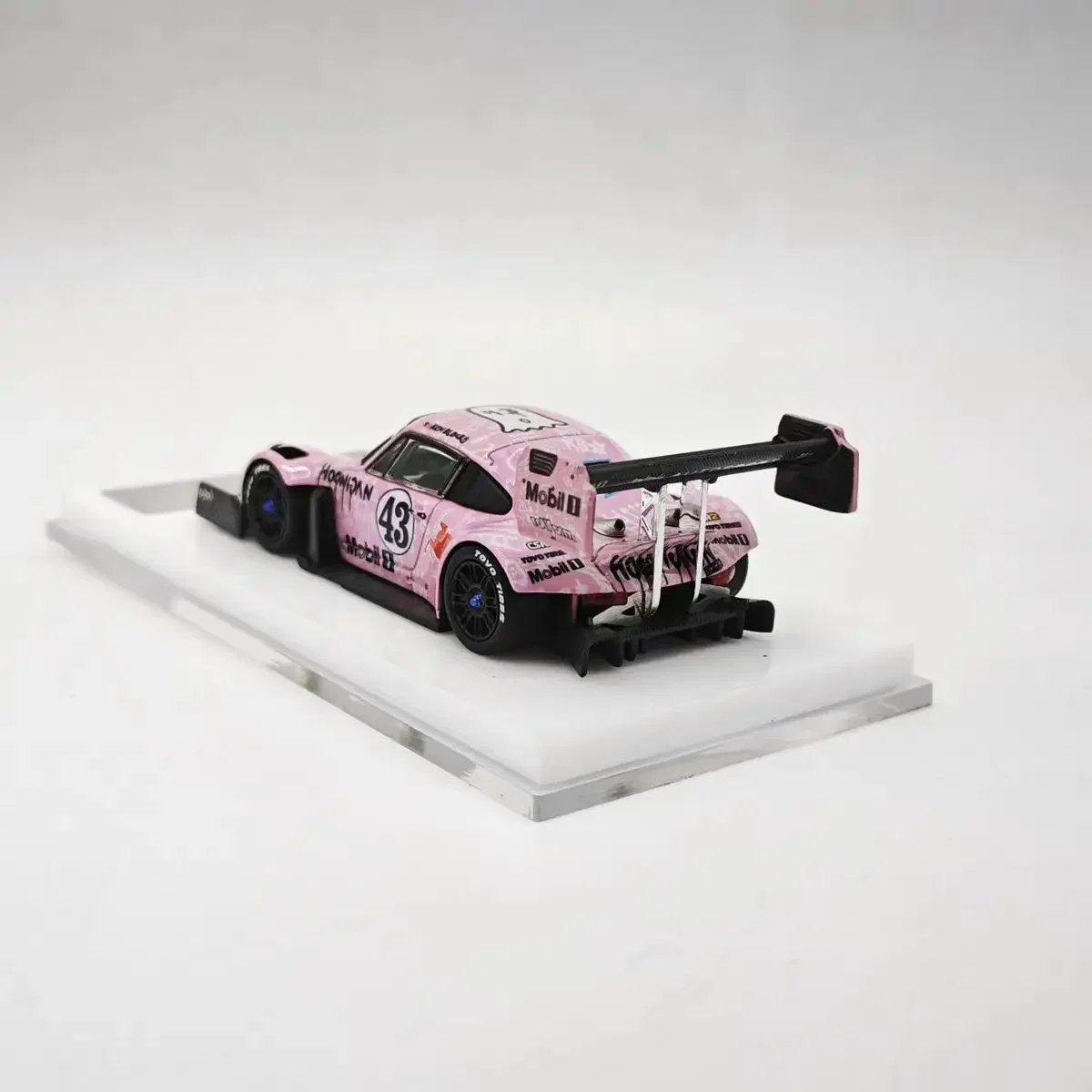 Лучшая модель автомобиля из сплава SVRSR 1:64 911