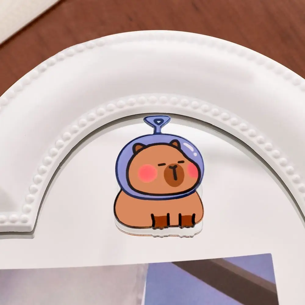 Изысканная нагрудник акриловая булавка-капибара капибара милая брошь-капибара с