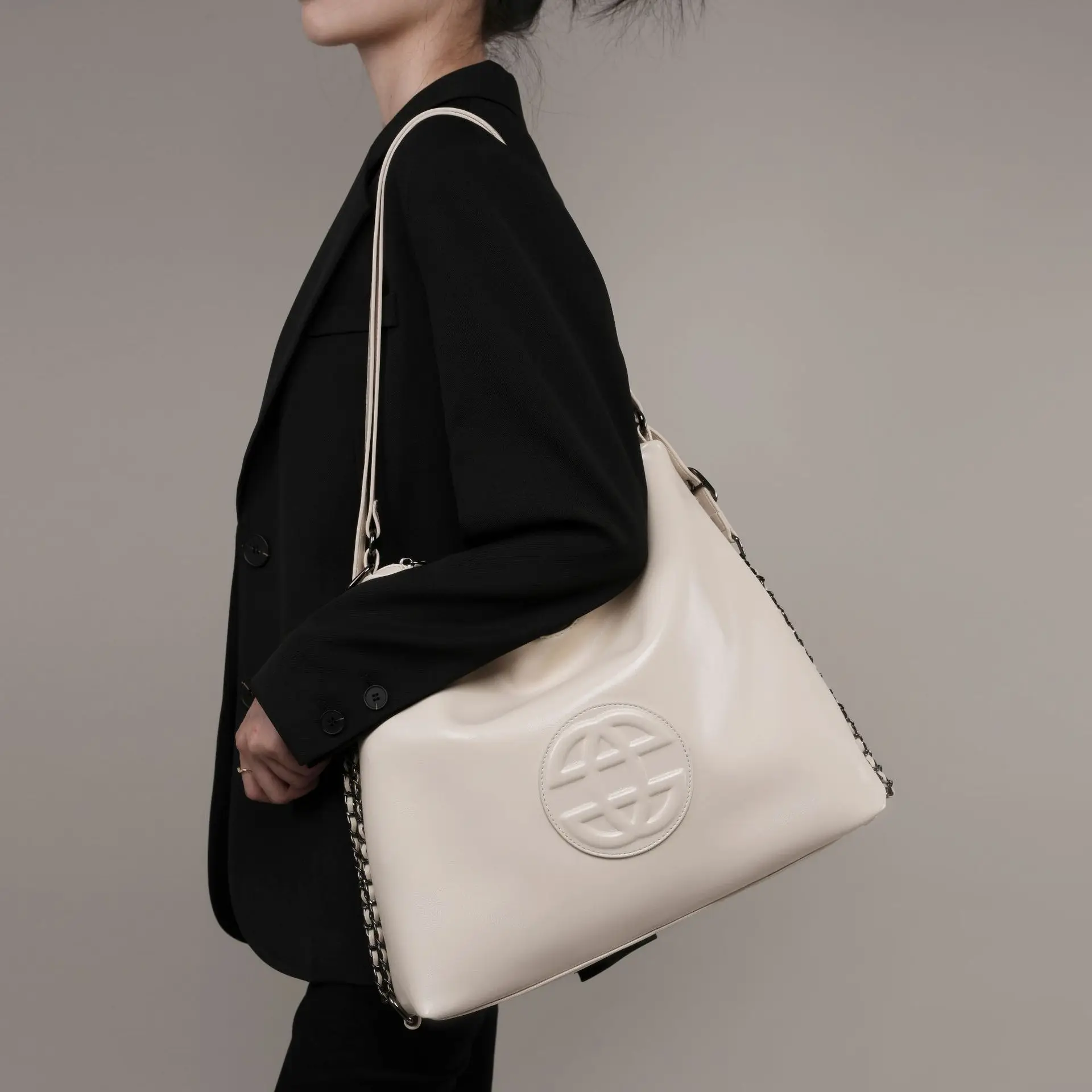 Large Capacity soft leather Luxury Tote Bag Women's Shopping shoulder Bag Genuine Leather Fashion Handbag Underarm Bag Cowhide