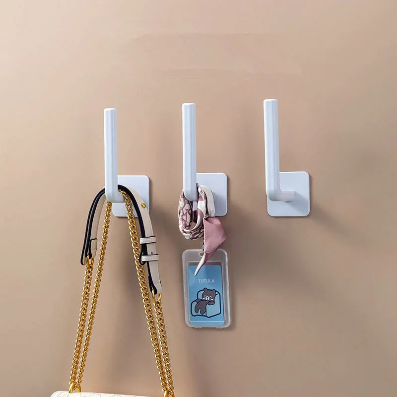 Пластиковые самоклеящиеся вешалки