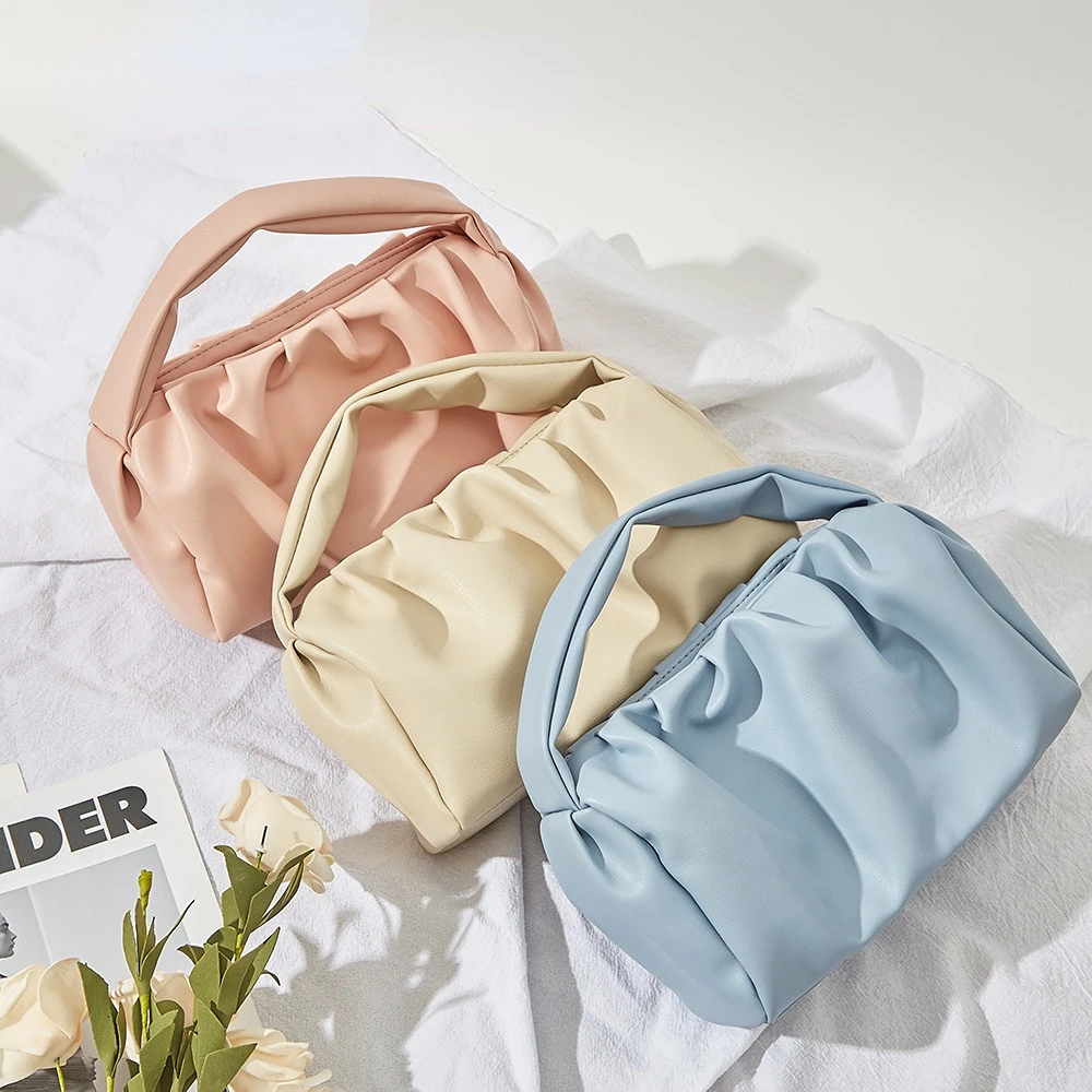 

SHISHI New Fashion 2023 Japanese Simple Cloud Bag Ins Texture Solid Color Lady Trend Versatile Net Red Handbag Cosmetic Bag