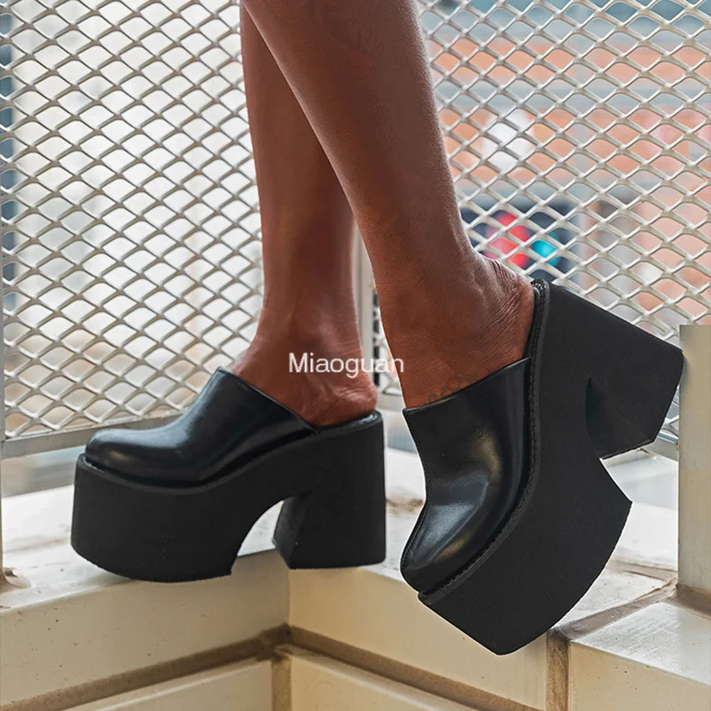 Женские шлепанцы в римском стиле черные туфли на танкетке массивном высоком