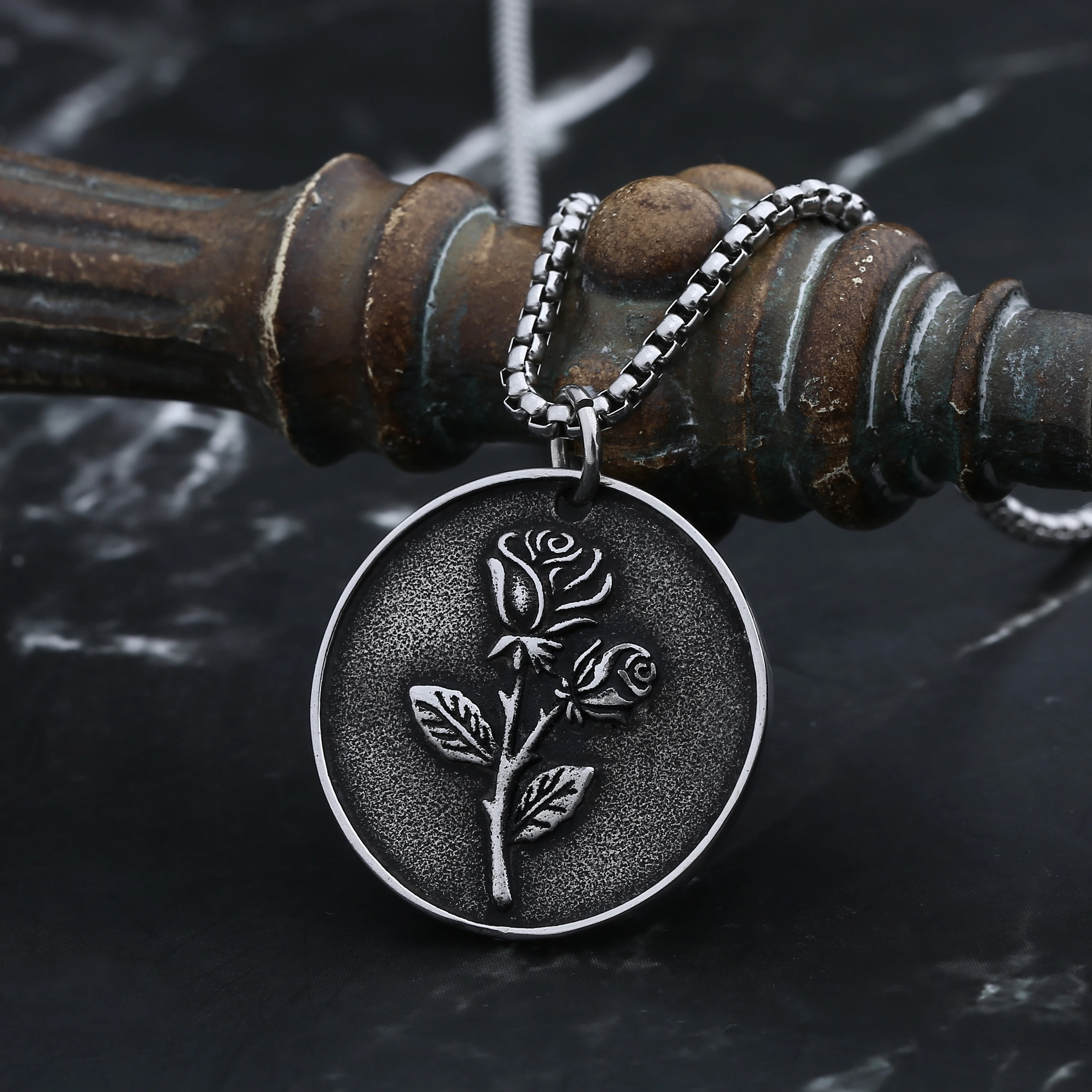 2024 новое ожерелье с подвеской в виде цветка из нержавеющей стали 316L для мужчин