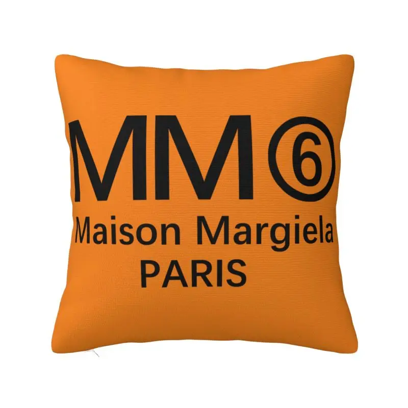 

Наволочки ММ6 в скандинавском стиле с буквенным принтом