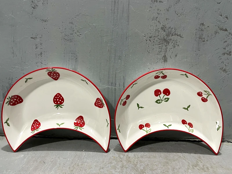

Japanese Style Red Fruit Pattern Crescent Shaped 9-inch Ceramic Plate for Home Dining