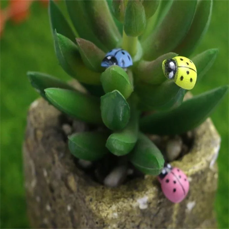 

100 pieces / batch of colored artificial Mini mushroom Ladybug model plant and animal drawings Mini crafts decorative crafts