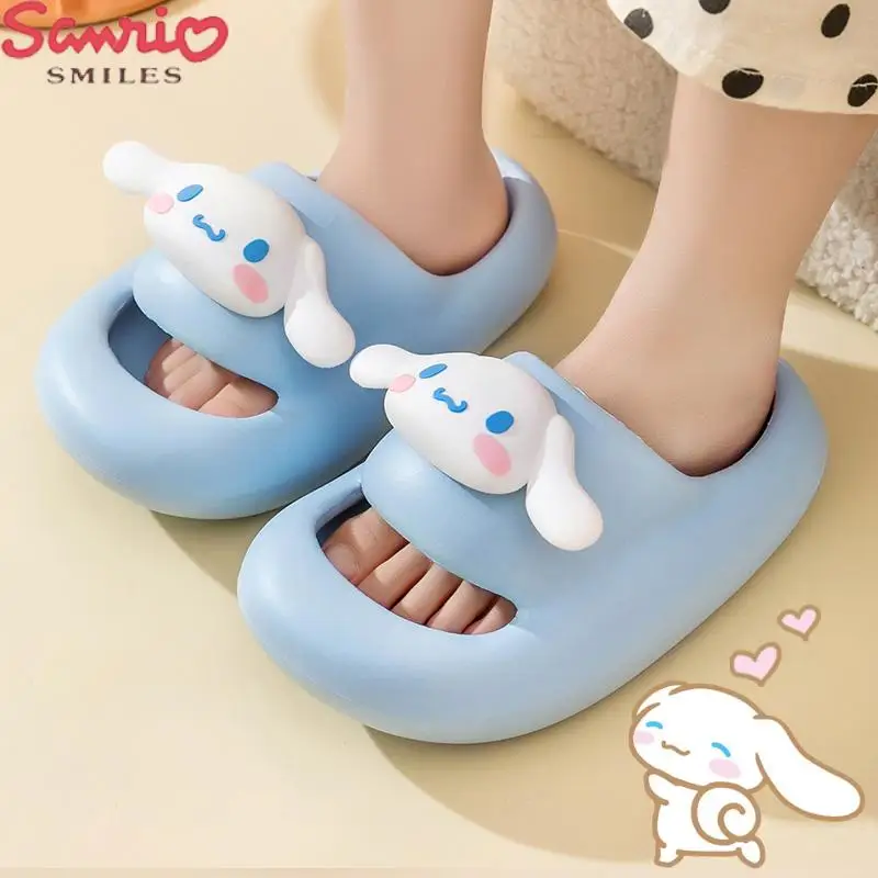 

Сандалии Sanrio для мальчиков и девочек, милые Мультяшные шлепанцы My Melody Cinnamoroll, мягкие, плоская подошва, домашние тапочки, летние