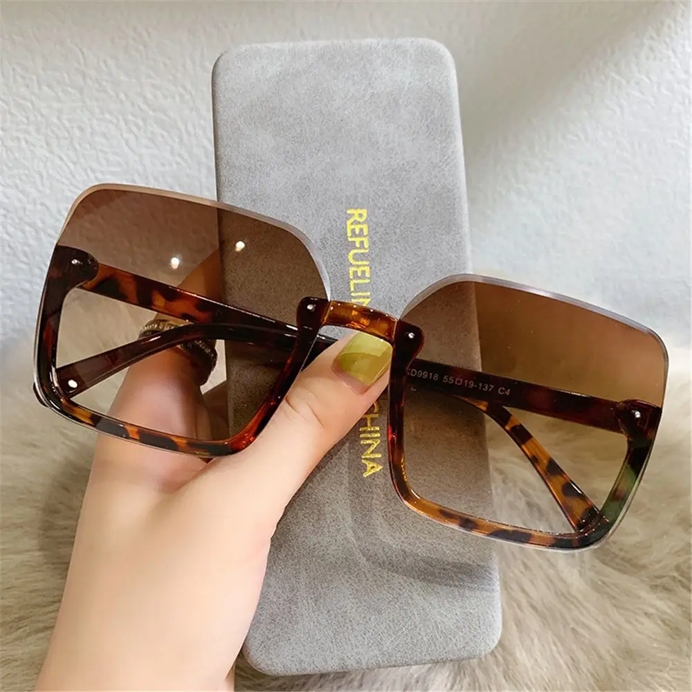 

Fashion Classic UV400 Vintage Women Square Sun Glasses Eyewear for Lady Big Frame Oversized Sunglasses