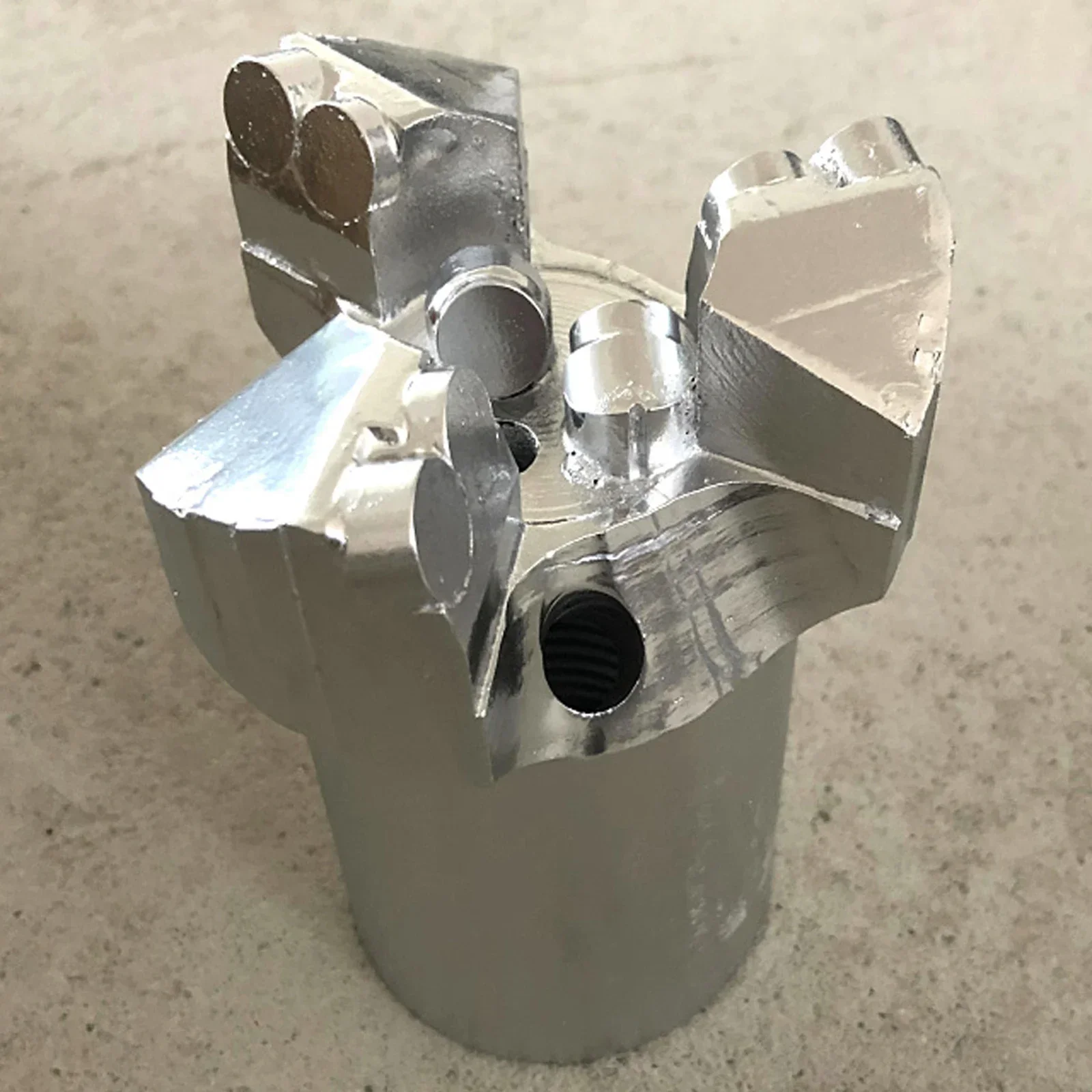 Water-Drop Rock Geology Coalfield Diamond Pdc Трехкрыльная вогнутая композитная деталь Водяная бита