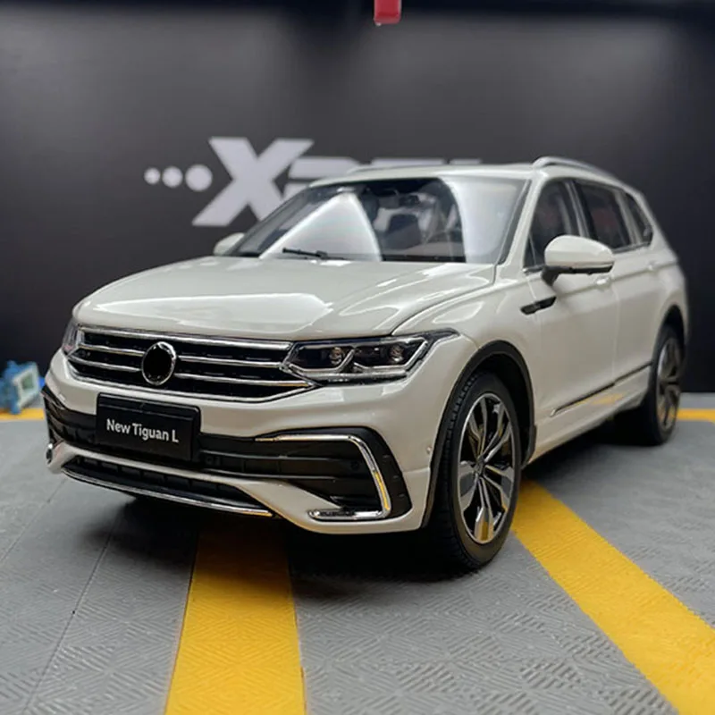 

1:18 New TIGUAN L SUV Alloy Car Diecasts & Toy Vehicles Metal Model Luxury Car Simulation Boys Gifts Collection Free Shipping