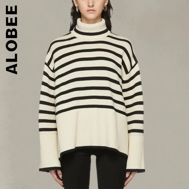 

Женский свитер-водолазка в полоску, с длинным рукавом