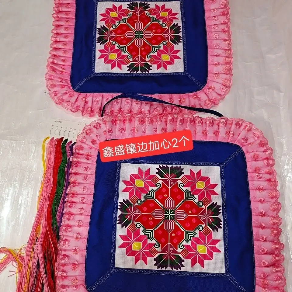 Подушка для дивана ручной работы с вышивкой крестиком 2 предмета по