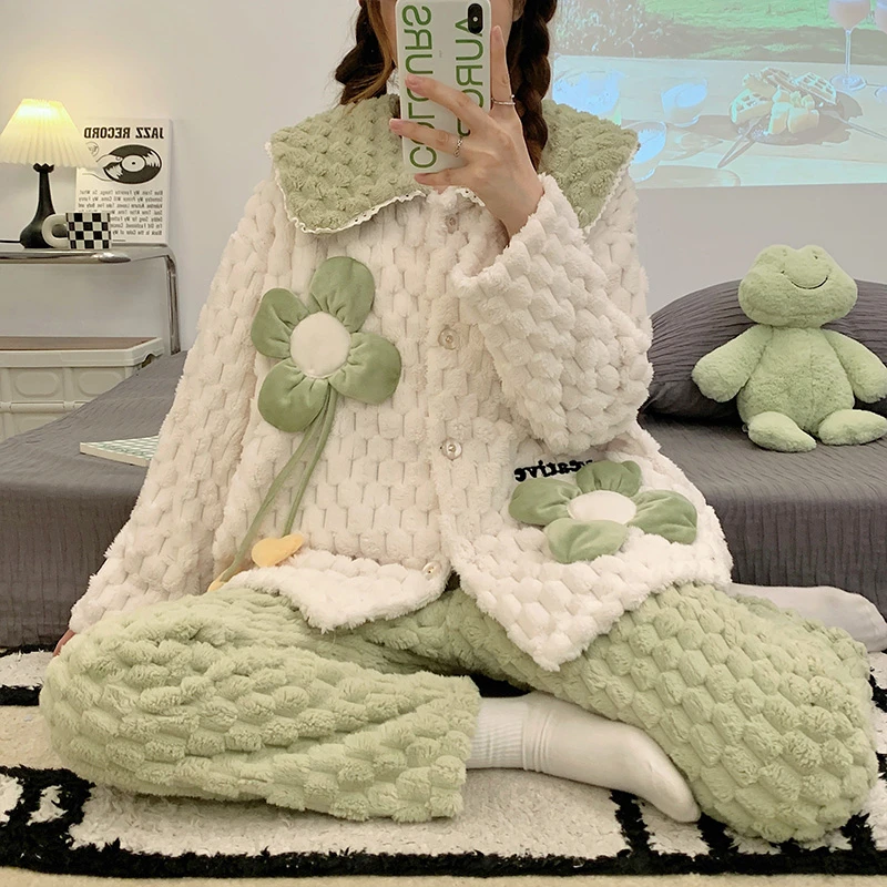 

Winter Women Flannel Pajamas Sets Cute Green Flowers Cardigan Buttons Sleepwear Long Sleeve Coral Velvet Loose Lounge Homewear