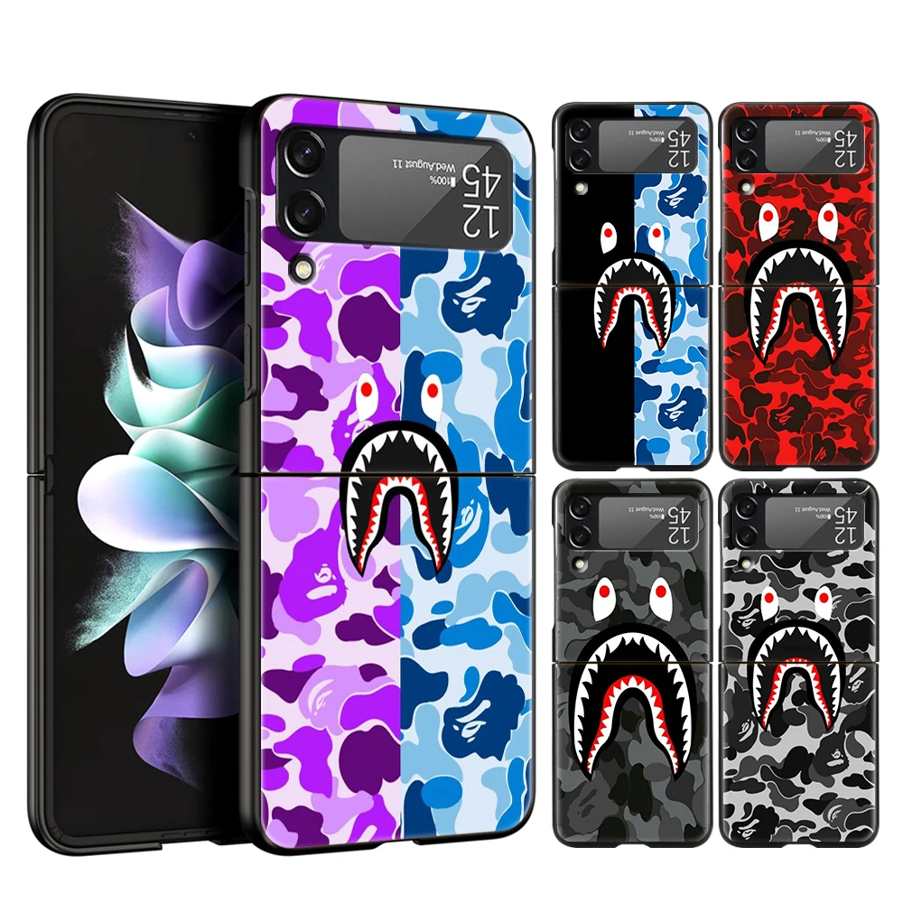 

Camouflage Pattern For Samsung Galaxy Z Flip 4 Bag Black Phone Cover For Galaxy Z Flip 3 Case Shockproof Hard PC Folding Shell