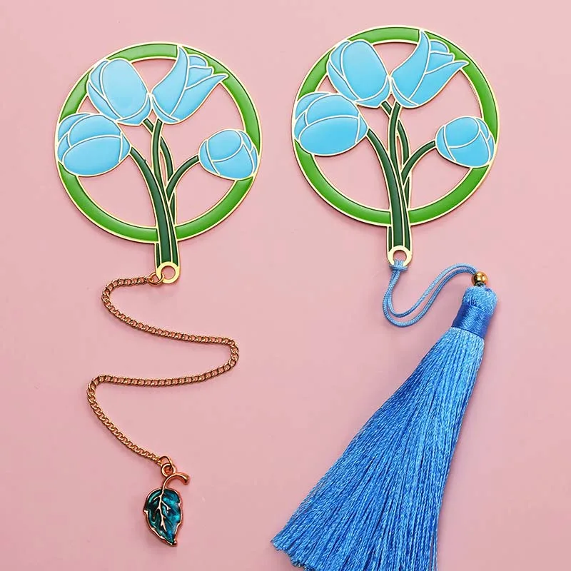 

Creative Brass Ginkgo Flower Bookmarks with Pendant Students Souvenir Tassel Book Page Folder School Office Stationery Supplies