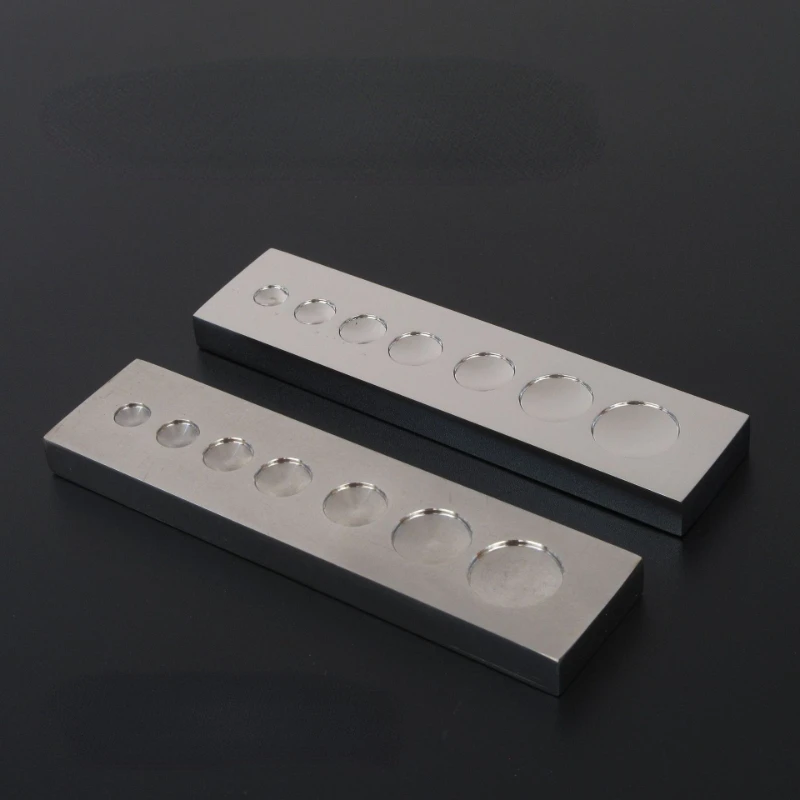 

Four-in-one Buckle Stainless Steel Seven-in-one Punching Table Multi-functional Rivet Installation Base Handmade Leather Tool
