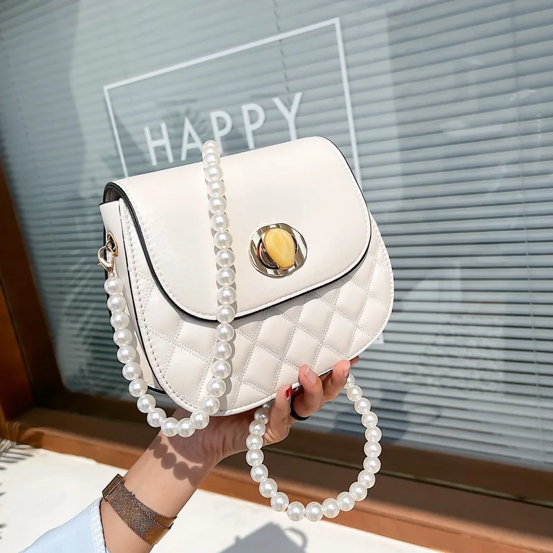 

The new diamond-shaped pearl chain small square bag Korean fashion one-shoulder messenger bag