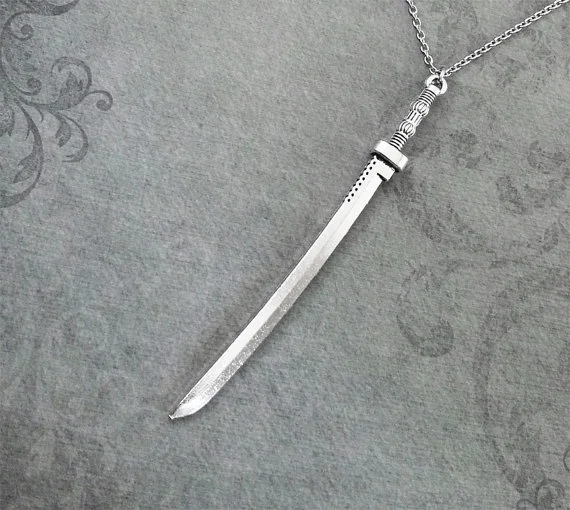 

New Hot Sale Fashion Trend Jewelry Alloy Heavy Duty Long Sword Knife Charm Pendant DIY Metal Jewelry