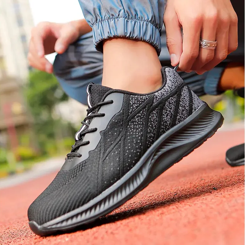 New Four Seasons Running Shoes Mesh Fly Woven Non-slip Casual Male Sports Shoes Lace-up Outdoor Comfortable Breathable Men Shoes