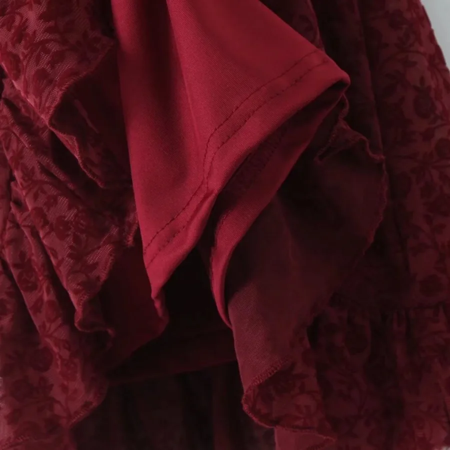 Красное платье из полиэстера и спандекса