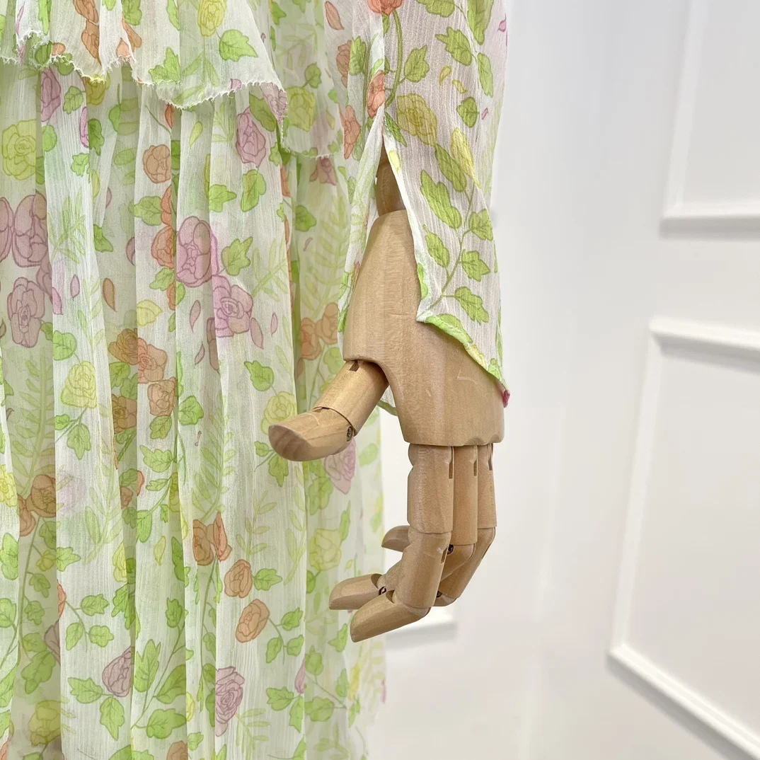 Рисунок 6 - Женское платье-миди с длинными