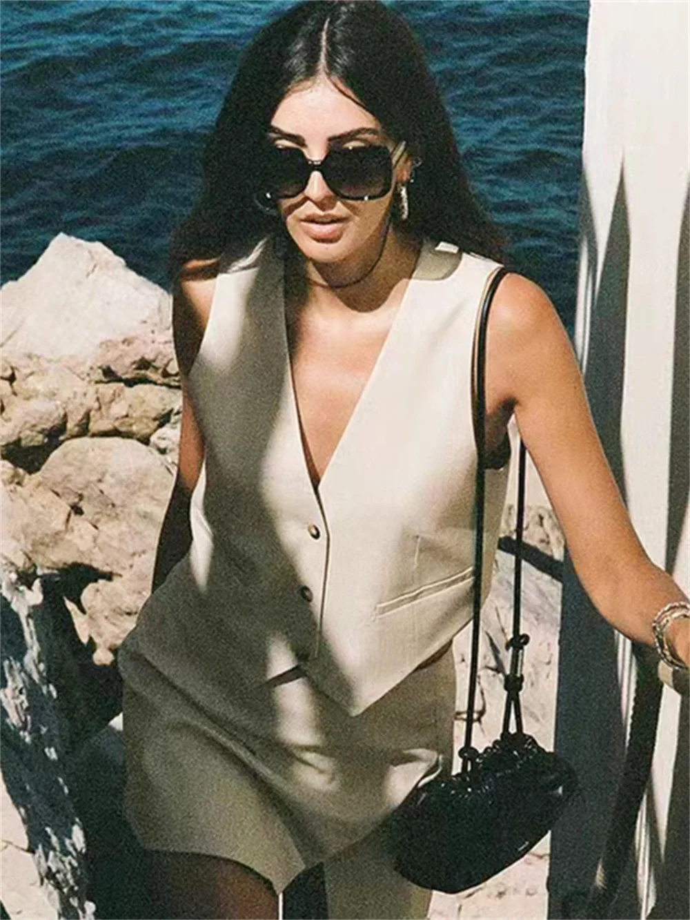 

Women Solid Color V-Neck Single Beasted Vest Jacket Autumn New Female All-Match Sleeveless Slim Temperamnet Tank Top