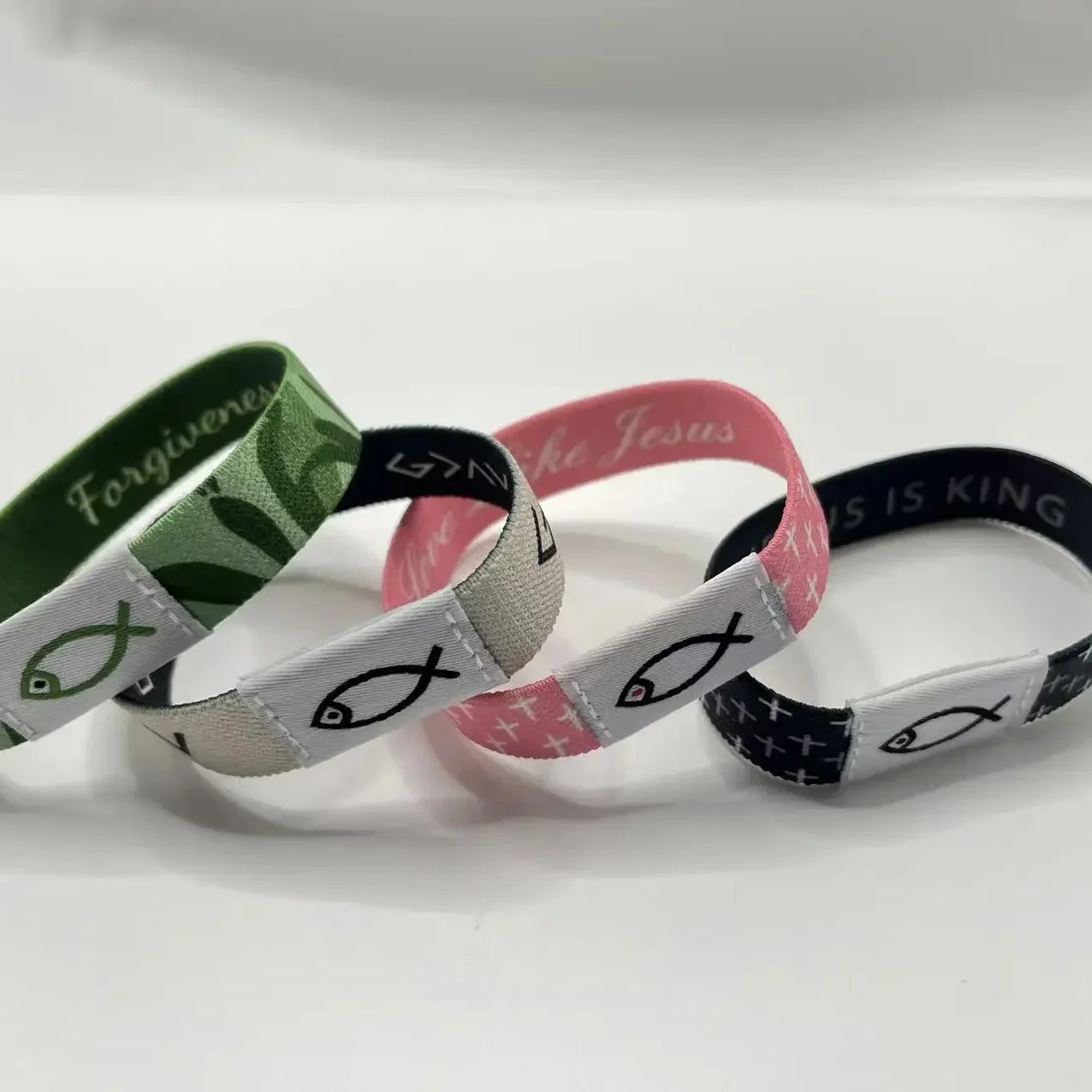 Браслет из библейского стиха NFC