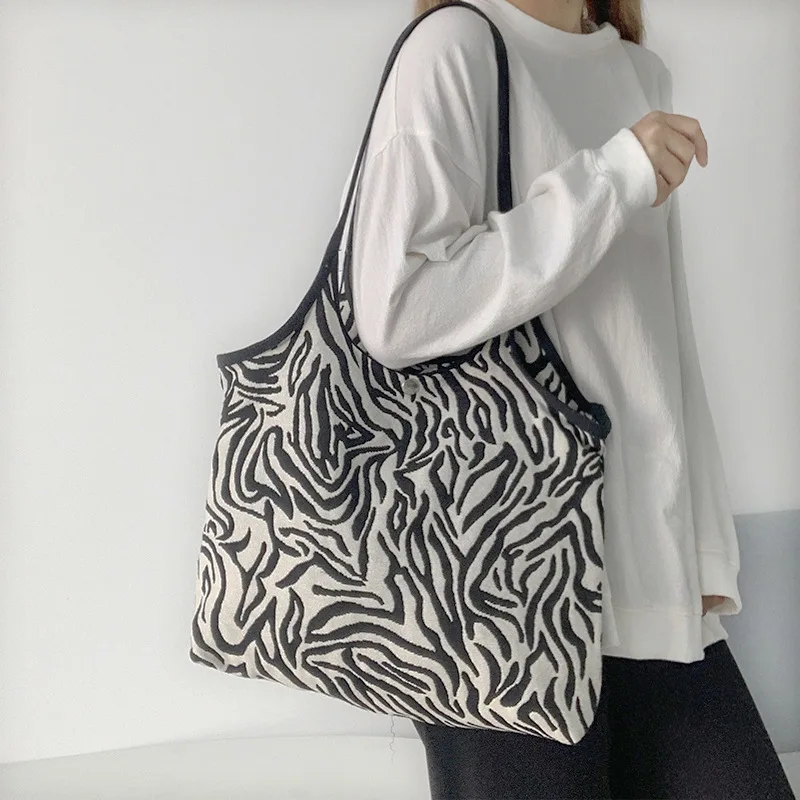 

Сумка на плечо Женская холщовая с принтом зебры, повседневный вместительный тоут с застежкой для книг, модный саквояж для путешествий