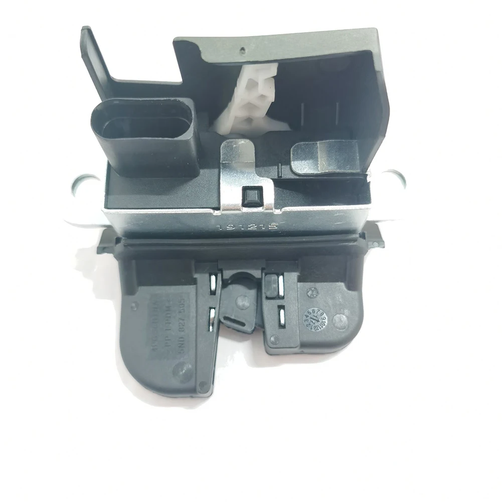 

1P0827505D 5K0827505A Lock Latch Catch Actuator Rear Vehicle Tailgate 1K6827505C 1K6827505C9B9 1K6827505E9B9 4 Pin Connector
