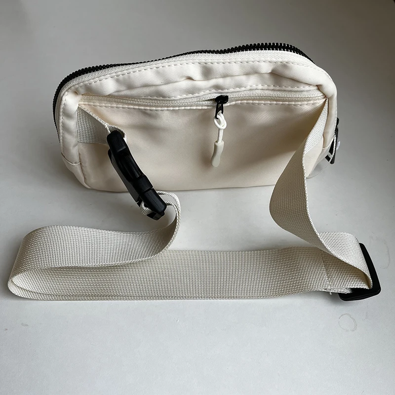 2023 Explosive Style Metal Logo Women's Waist Sport Bags Covers with Adjustable Belt Fashion Lulu Waist for Running and Hiking