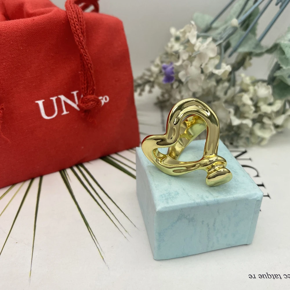 

Кольцо женское универсальное с золотистым сердечком, подходит для путешествий и свиданий, 2023