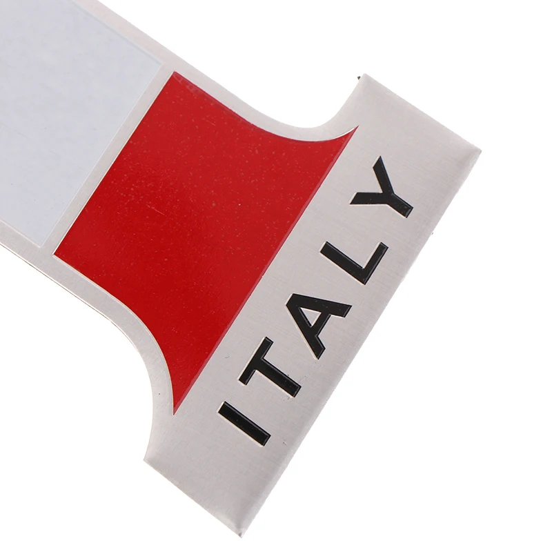 

DSYCAR 1Pcs Car 3D Metal Italy Flag Emblem Badge Decals Sticker Car Exterior Accessories