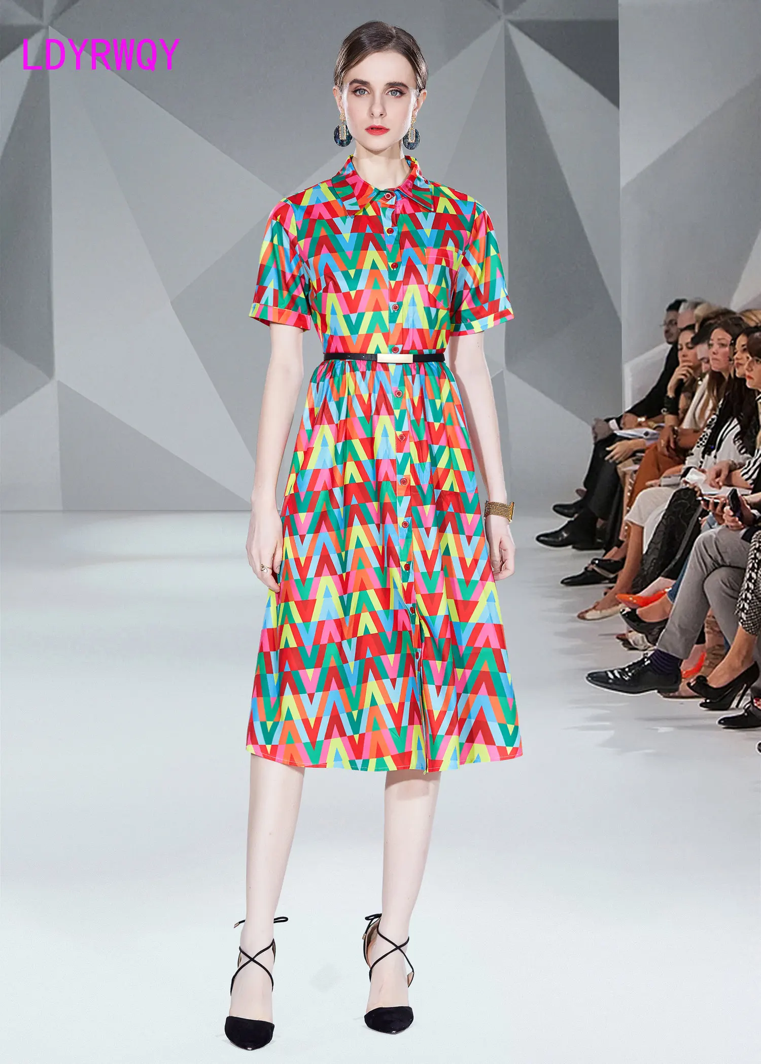 

Mid-length short-sleeved printed dress Fashion shirt dress