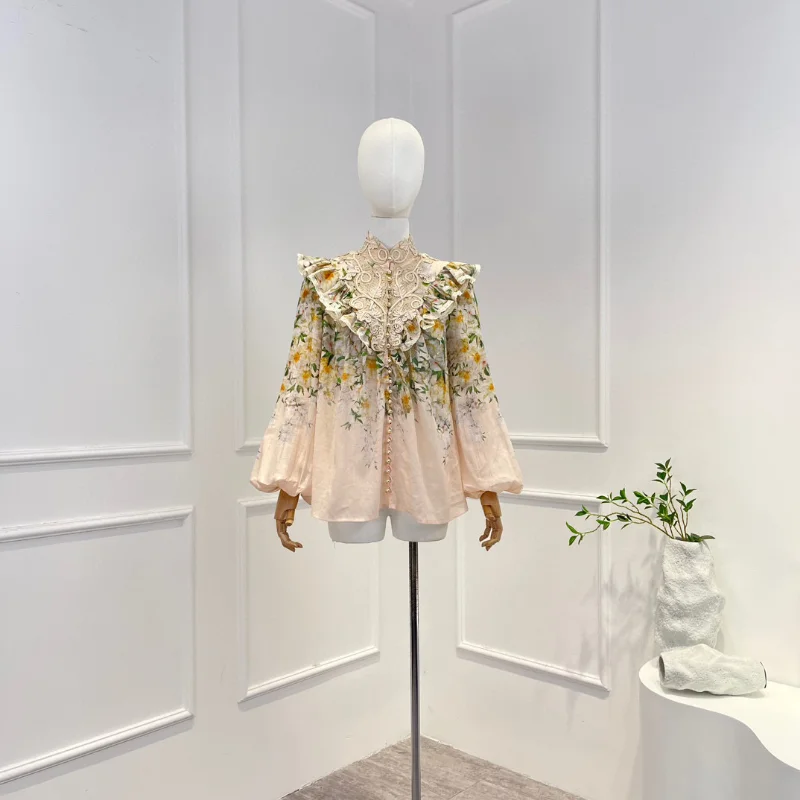 

Женская блузка с цветочным принтом, Весенняя Блузка с оборками на кокетке, кружевной лоскутный топ с жемчужными пуговицами и длинными рукавами с эластичными манжетами, 2023