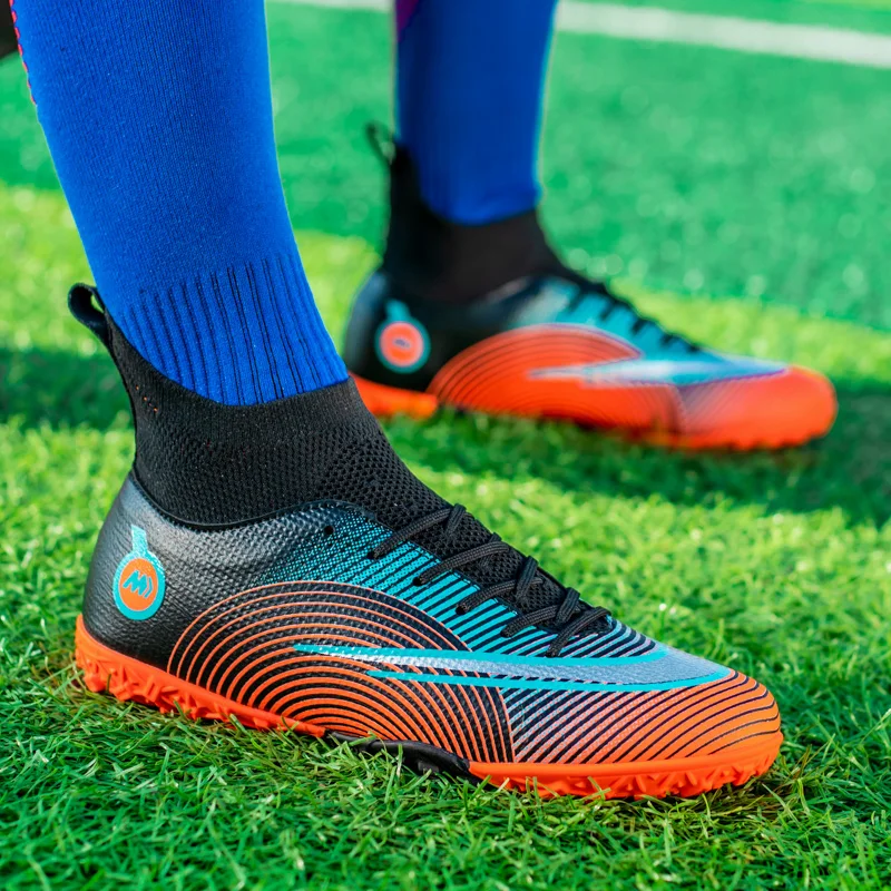 New Design Fashion White Men's Sneakers Futsal Porfessional Sports Boots Football Women Turf Soccer Shoes Society botas futbol