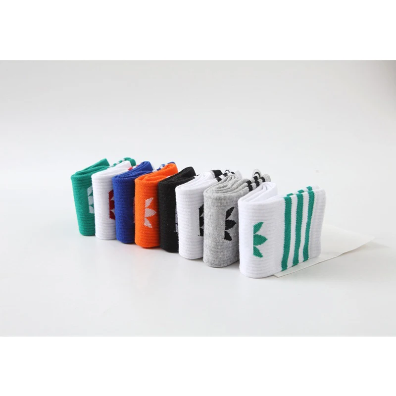 New Fashion High Tube Sports Socks Clover Men and Women Cotton Socks Wild Ins Tide Socks Striped Socks 2023 AD Women Socks