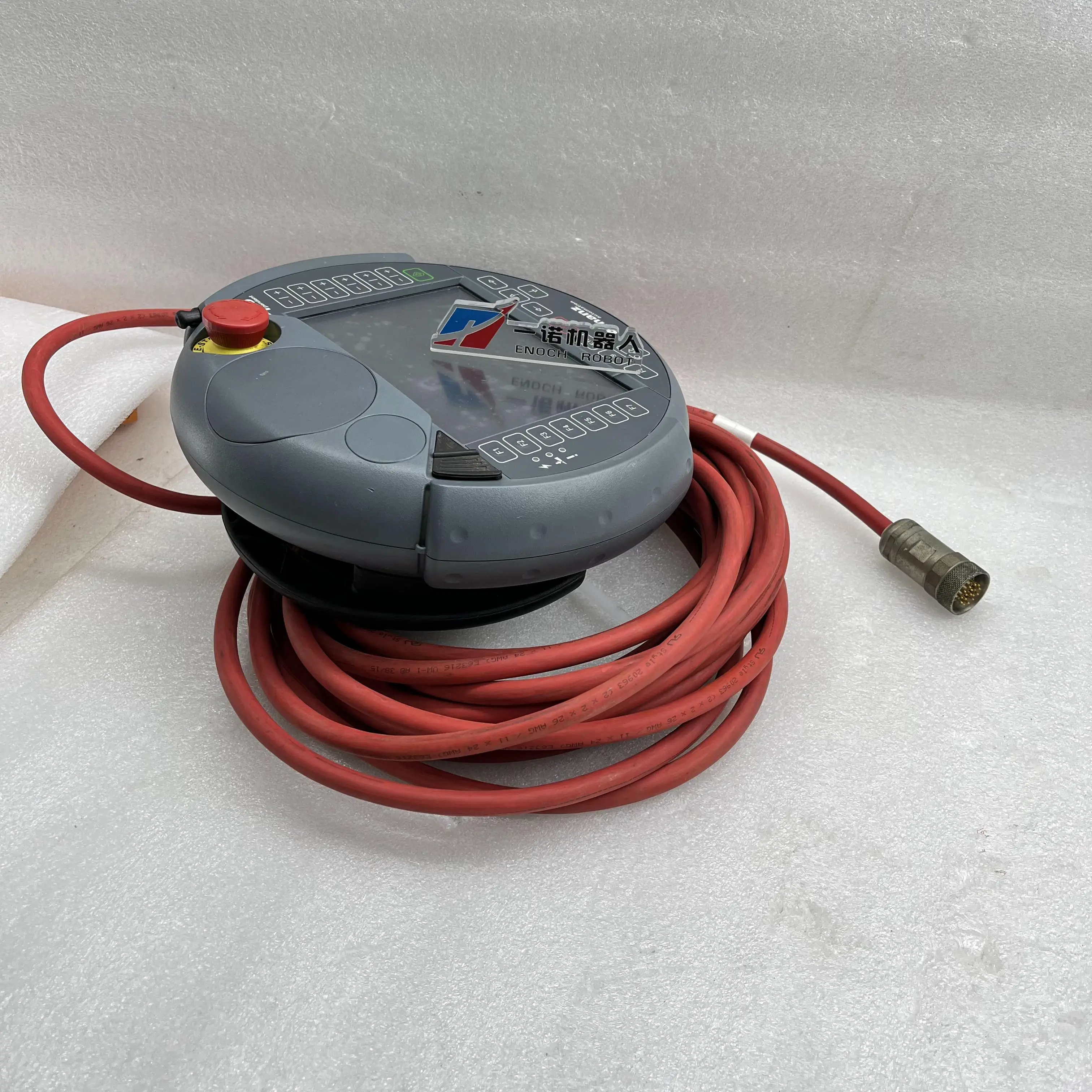 AICO.PENDANT P61 MA1 80036035 REV E Робот-мпулятор был использованием и инвентарь работает