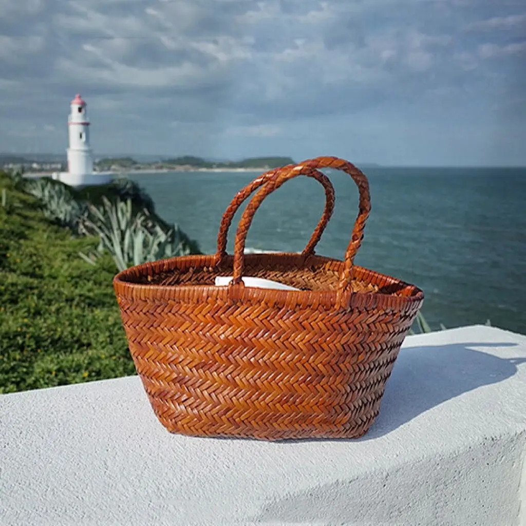 

Advanced French woven bag for women's summer vegetable basket, large capacity tote bag, seaside vacation portable underarm bag