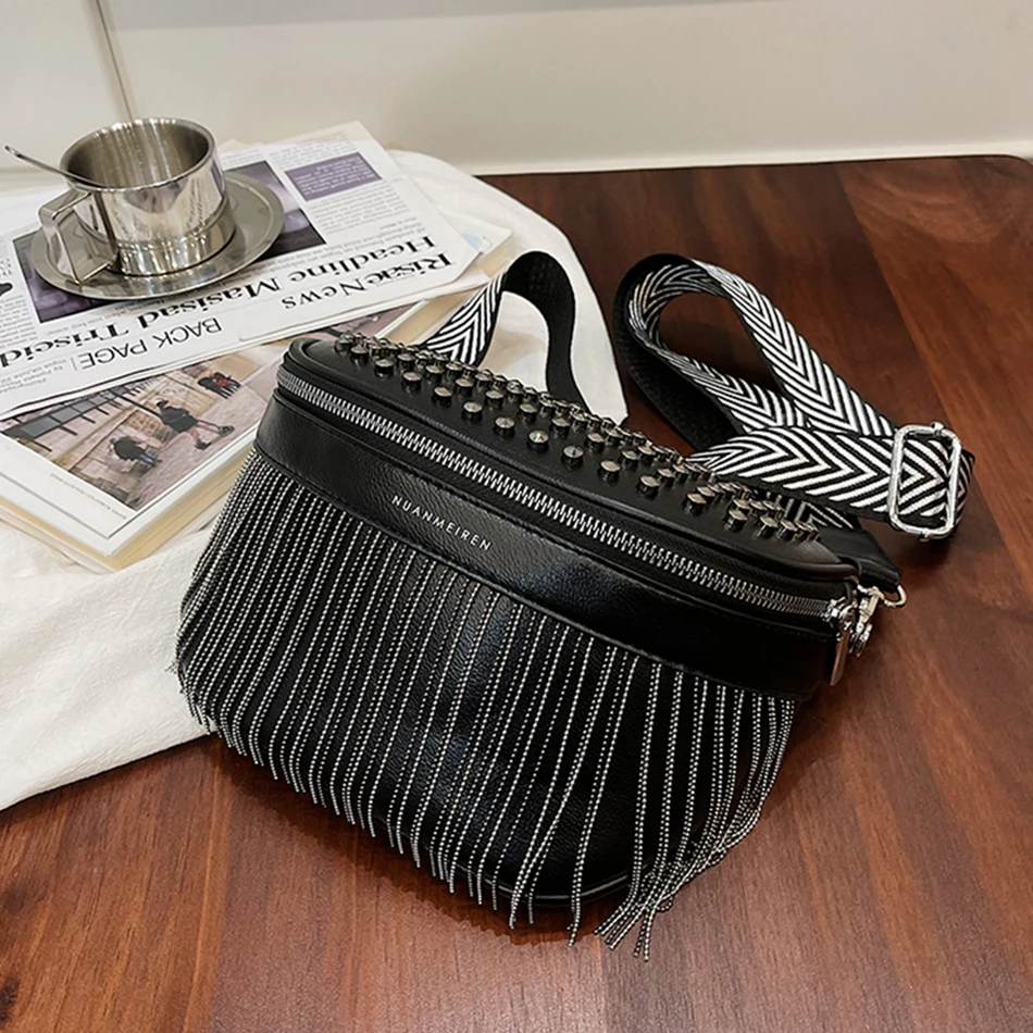 

Модная женская нагрудная сумка с кисточками и заклепками, брендовая роскошная сумка через плечо, Повседневная поясная сумка, вместительная...