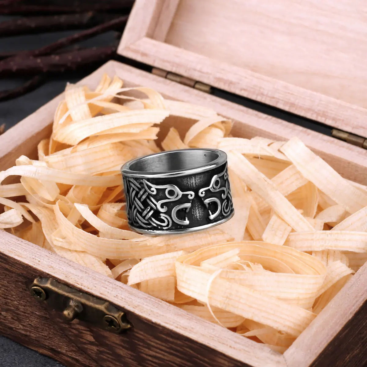 316L Stainless Steel Rune Bear Ring Nordic Viking Retro Iconic Amulet Rune Bear Celtic Ring Mens Classic Trend Jewelry Gift