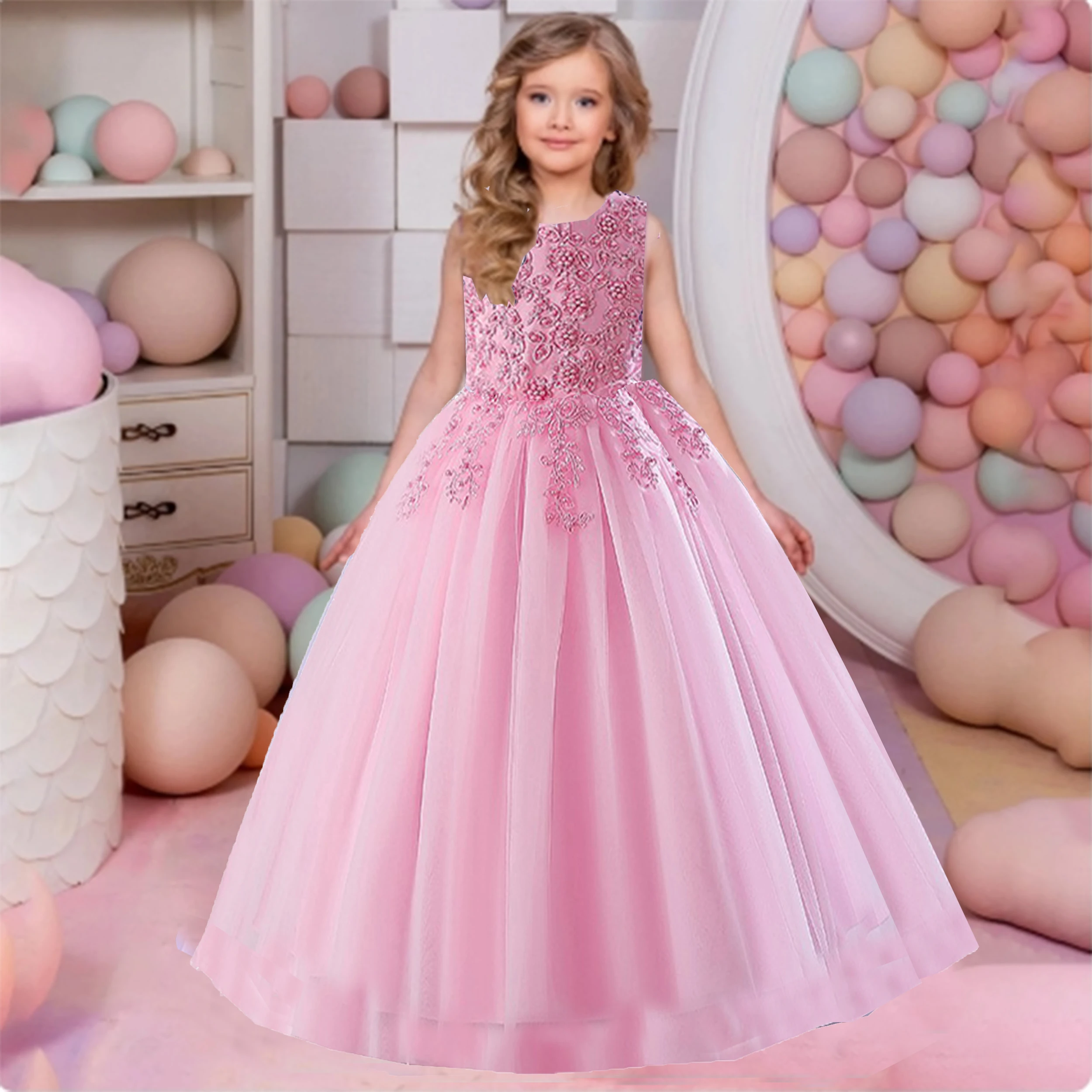 Женское кружевное платье с вышивкой в виде цветов