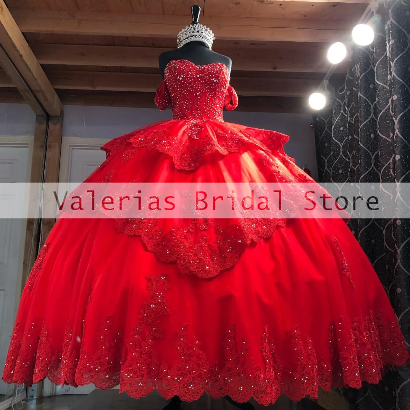 

Sparkly Red Quinceanera Dress Ball Gown Beads Appliques Birthday Party Princess Sweet 16 Dresses Vestidos De 15 Quinceañera