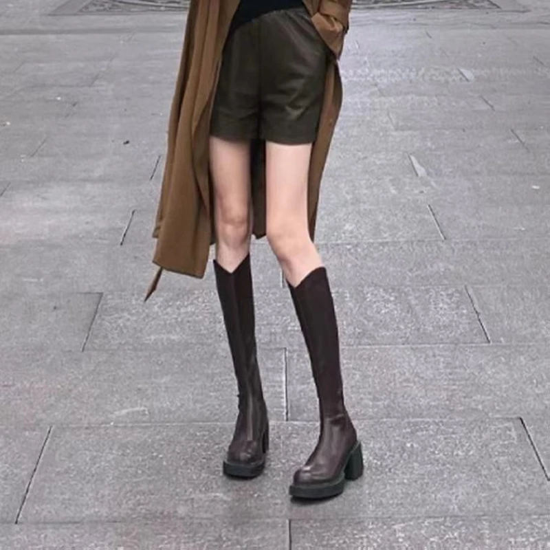 

Женские высокие ботинки, новинка 2023, модные женские рыцарские ботинки на массивной платформе в британском стиле, винтажная Уличная обувь для прогулок